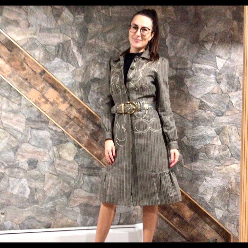Real Runway Coat - Picture 5 of 16